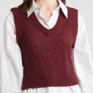 Madewell Romy Shrunken Sweater Vest in Dark Cabernet